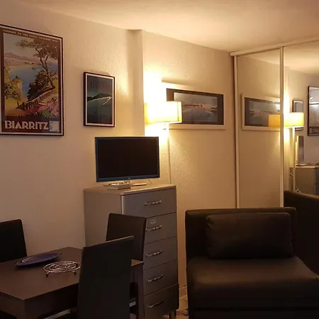 Victoria Hegoa Apartment *